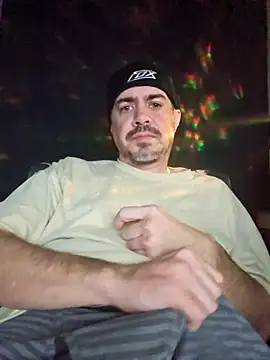 Snapshot of wilburydeznutz chatting on December 3, 5:26 am wilburydeznutz online show from December 3, 5:26 am