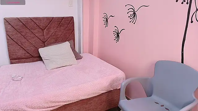 Mellany Bleak   online show from November 19, 7:36 pm