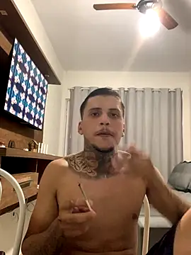 Ryanzl017 online show from November 18, 9:52 pm