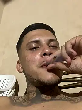 Ryanzl017 online show from November 23, 10:31 pm