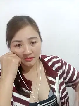 Snapshot of Little-Red123 chatting on December 19, 5:31 pm Little-Red123 online show from December 19, 5:31 pm