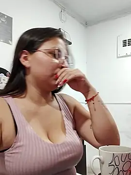 OliviaMartinez2 online show from November 26, 10:33 pm