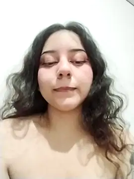 Snapshot of chibi_love chatting on November 17, 5:24 am chibi love online show from November 17, 5:24 am