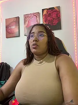 morena-2025 online show from April 28, 7:08 pm