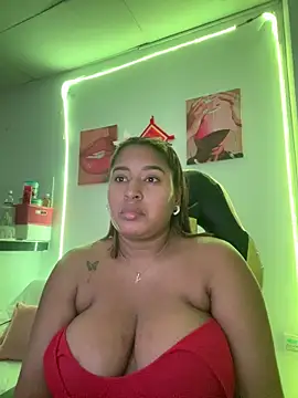 Snapshot of morena-2025 chatting on May 8, 12:05 am morena-2025 online show from May 8, 12:05 am