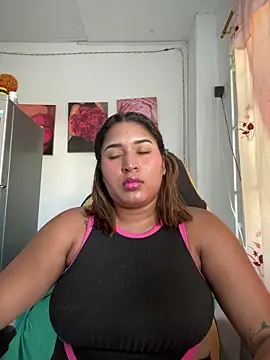 Snapshot of morena-2025 chatting on July 1, 10:20 pm morena-2025 online show from July 1, 10:20 pm