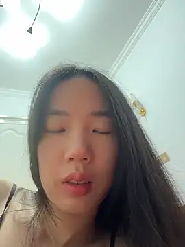 TinyBabe online show from April 27, 2:48 pm