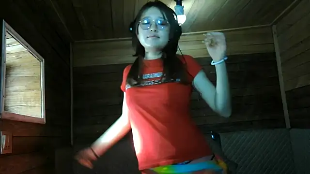 AiCress online show from November 26, 4:57 am