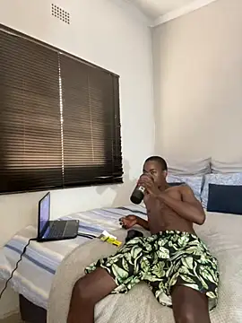 Snapshot of Boytoy_BigD chatting on November 24, 8:14 am Boytoy BigD online show from November 24, 8:14 am