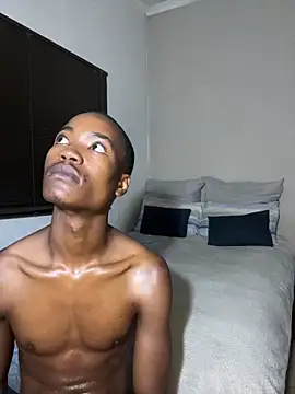 Snapshot of Boytoy_BigD chatting on November 28, 10:45 pm Boytoy BigD online show from November 28, 10:45 pm