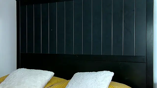 Snapshot of TaliaRoss chatting on November 26, 8:32 pm TaliaRoss online show from November 26, 8:32 pm