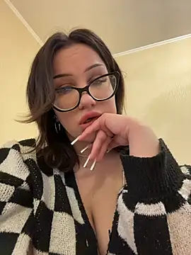 SqurtForYou online show from December 2, 9:14 am