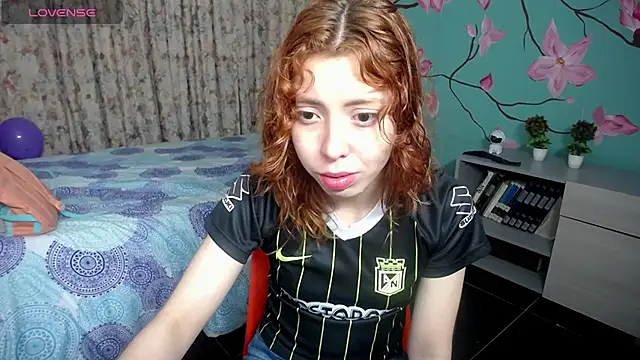 Snapshot of everest_69 chatting on November 24, 11:32 am everest 69 online show from November 24, 11:32 am