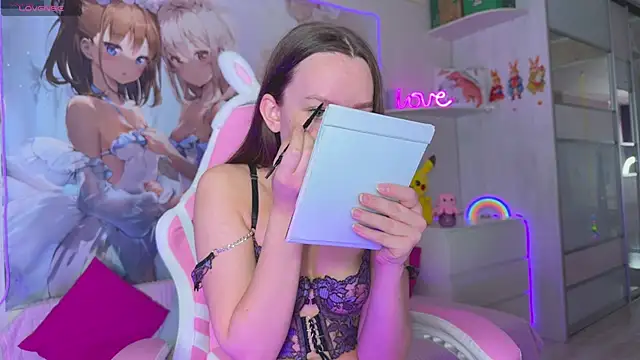 CheekySashaCharm online show from May 2, 6:51 am