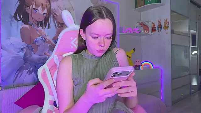 CheekySashaCharm online show from May 28, 12:46 pm