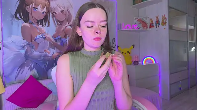 CheekySashaCharm online show from June 8, 12:38 pm