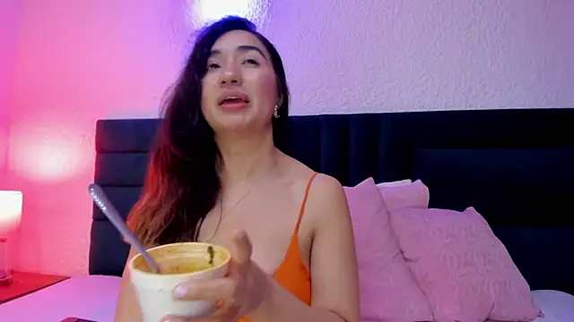 VictoriaRouge  online show from April 29, 8:29 am