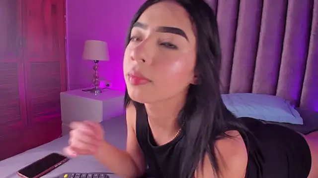 GabrielaSuarez  online show from May 20, 7:53 pm