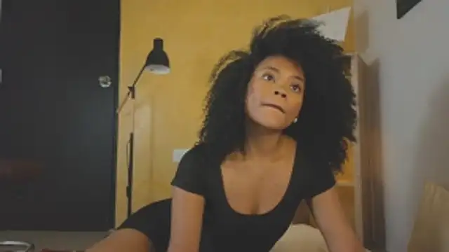 vanestraus online show from November 29, 8:12 pm