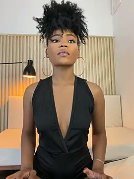 vanestraus online show from March 11, 8:37 pm