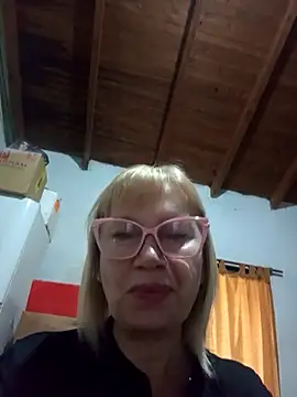 SexyMilf1211 online show from April 26, 12:14 pm