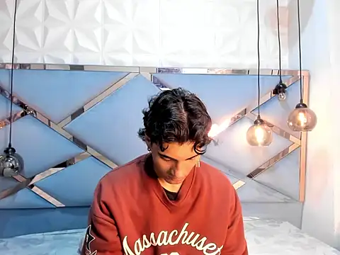 MattFiore online show from November 30, 11:58 am