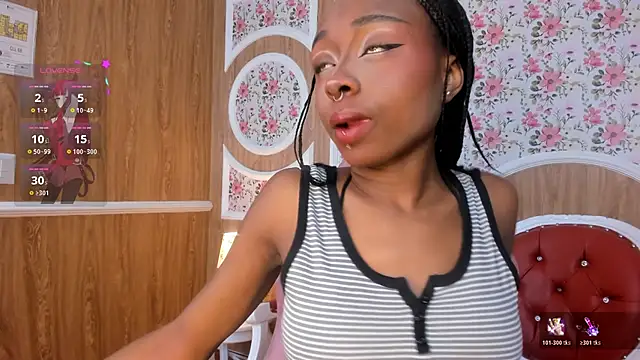 Snapshot of Midnight_Bluee chatting on November 19, 12:27 pm Midnight Bluee online show from November 19, 12:27 pm