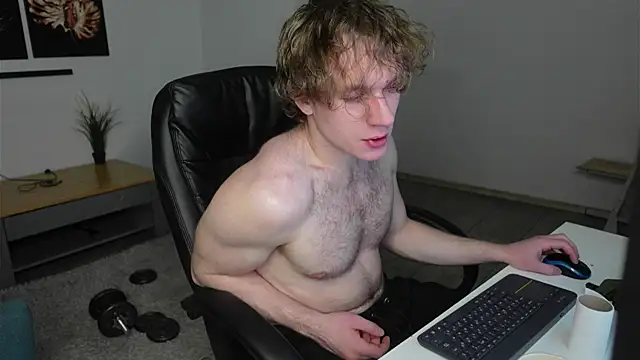 Snapshot of Charles_Dreams chatting on January 11, 4:01 pm Charles Dreams online show from January 11, 4:01 pm