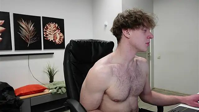 Snapshot of Charles_Dreams chatting on February 22, 9:57 pm Charles Dreams online show from February 22, 9:57 pm