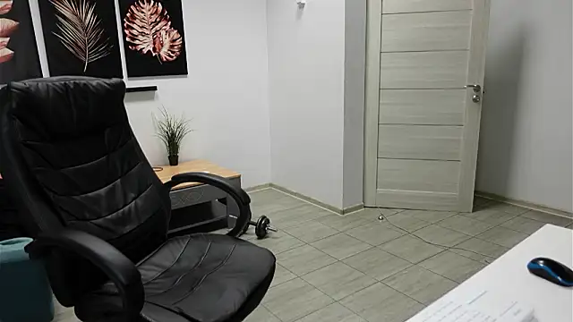 Snapshot of Charles_Dreams chatting on February 26, 12:09 am Charles Dreams online show from February 26, 12:09 am