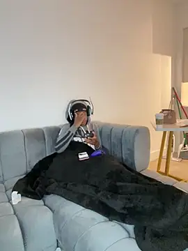 Drekacakez online show from May 13, 4:48 pm
