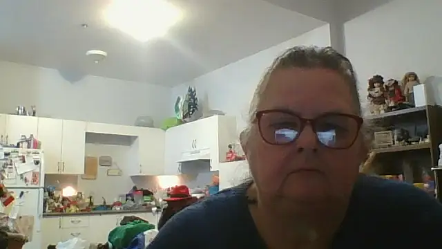 Snapshot of TiguhguhrsRose chatting on November 19, 3:50 am TiguhguhrsRose online show from November 19, 3:50 am