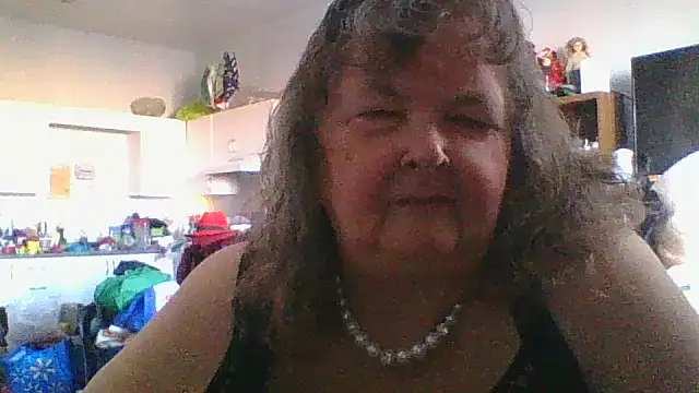 Snapshot of TiguhguhrsRose chatting on November 19, 3:56 pm TiguhguhrsRose online show from November 19, 3:56 pm