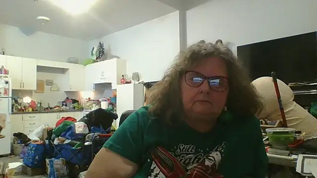 Snapshot of TiguhguhrsRose chatting on November 26, 3:29 am TiguhguhrsRose online show from November 26, 3:29 am