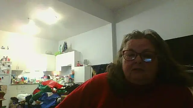 Snapshot of TiguhguhrsRose chatting on December 2, 2:06 am TiguhguhrsRose online show from December 2, 2:06 am