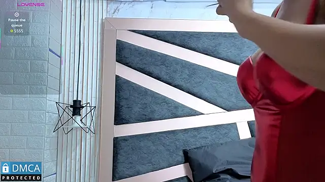 maria twenty online show from December 3, 10:57 am