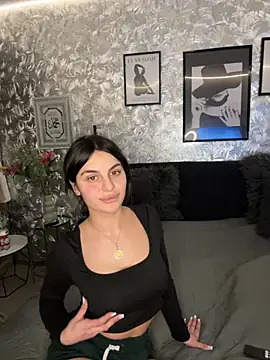 DeineJulia online show from November 24, 11:26 pm