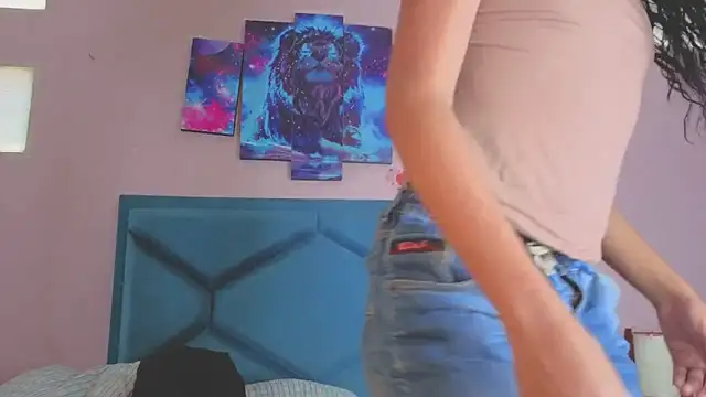 Hopemoretti online show from March 16, 7:40 pm