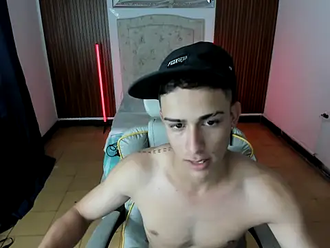 Snapshot of pablo_prada chatting on November 20, 7:35 pm pablo prada online show from November 20, 7:35 pm