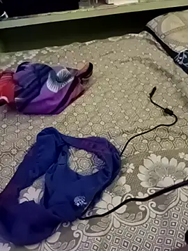 Snapshot of Aahana_Shanura chatting on February 13, 8:38 pm Aahana Shanura online show from February 13, 8:38 pm