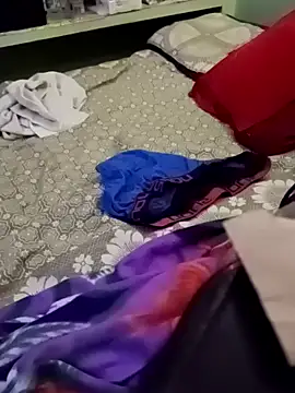 Snapshot of Aahana_Shanura chatting on February 16, 7:32 pm Aahana Shanura online show from February 16, 7:32 pm