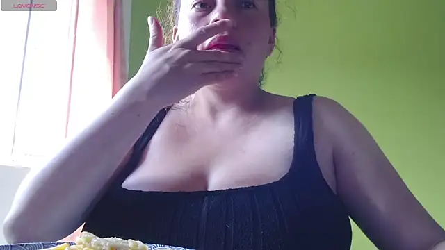 Snapshot of Rouse_hot_ chatting on June 18, 6:34 pm Rouse hot online show from June 18, 6:34 pm