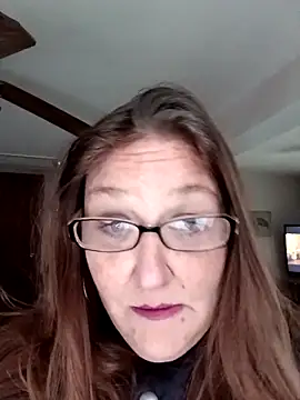 EvieYvonne69 online show from December 2, 9:21 pm