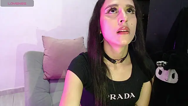 Snapshot of Isabella_Hillss chatting on July 17, 1:34 am Isabella Hillss online show from July 17, 1:34 am