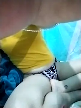 Snapshot of Ri-Rinx chatting on April 2, 12:14 pm Ri-Rinx online show from April 2, 12:14 pm