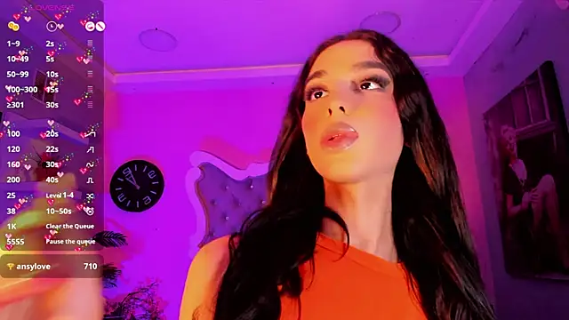 LeslieAmor1 online show from November 24, 6:35 am