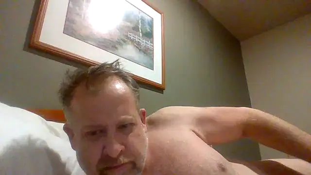 Snapshot of Mikey40wv chatting on November 23, 4:34 am Mikey40wv online show from November 23, 4:34 am