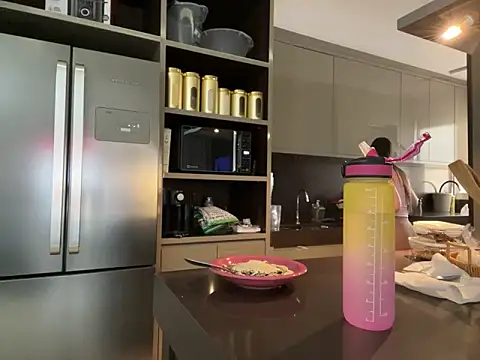 Snapshot of BelleRune chatting on February 11, 11:10 am BelleRune online show from February 11, 11:10 am