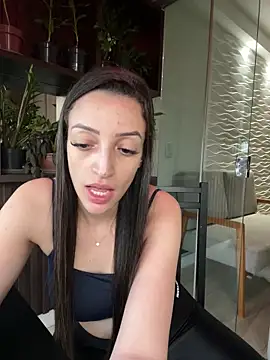 Snapshot of BelleRune chatting on March 15, 9:27 pm BelleRune online show from March 15, 9:27 pm