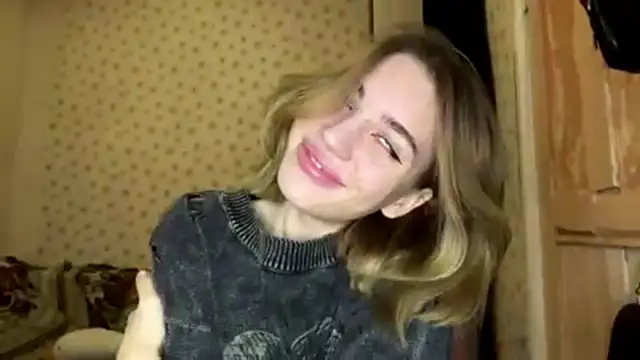 MelaineAytes online show from November 19, 11:10 am